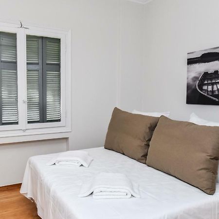 Warm Apartment At Exarchia 1 Bed 2 Pers เอเธนส์ ภายนอก รูปภาพ
