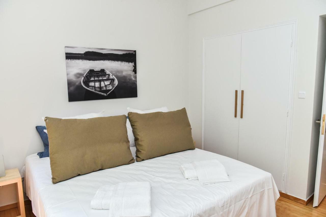 Warm Apartment At Exarchia 1 Bed 2 Pers เอเธนส์ ภายนอก รูปภาพ